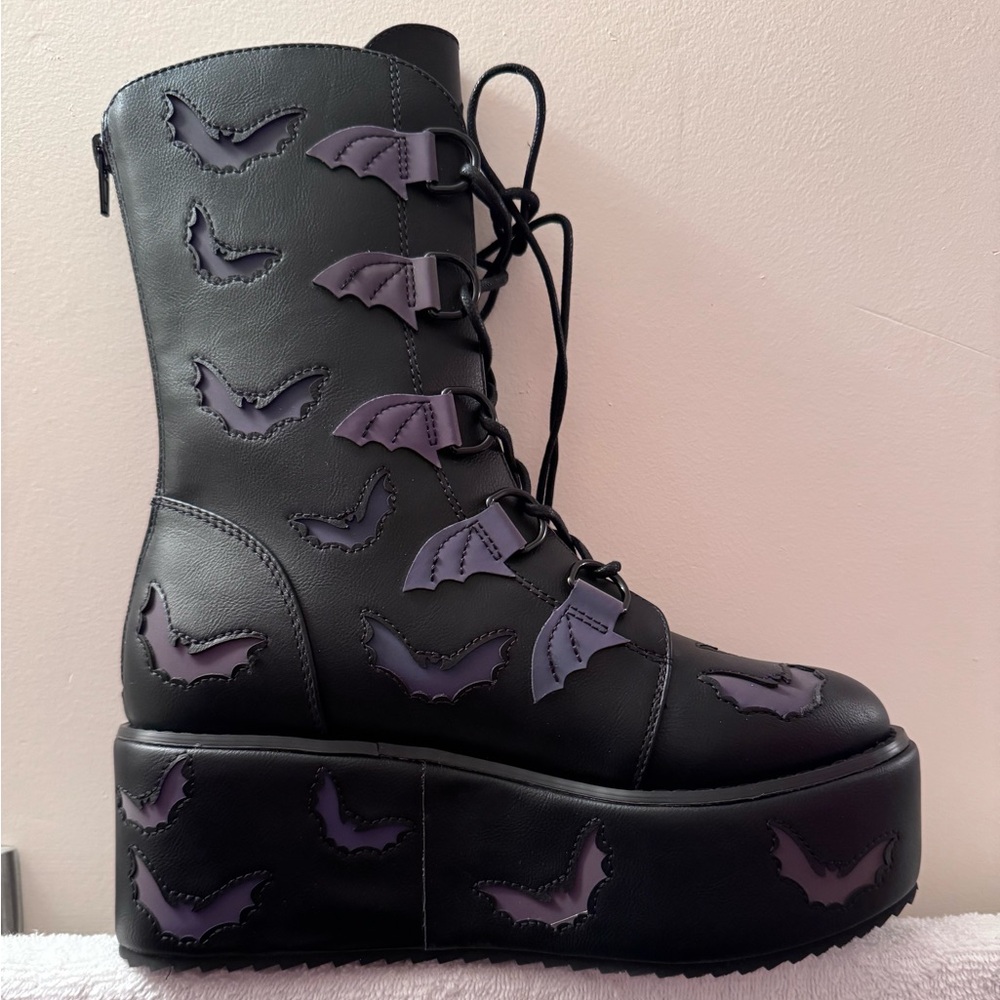 Strange Cvlt Stomp Bat Black and Purple Women's Platform Boots size 8. NWT